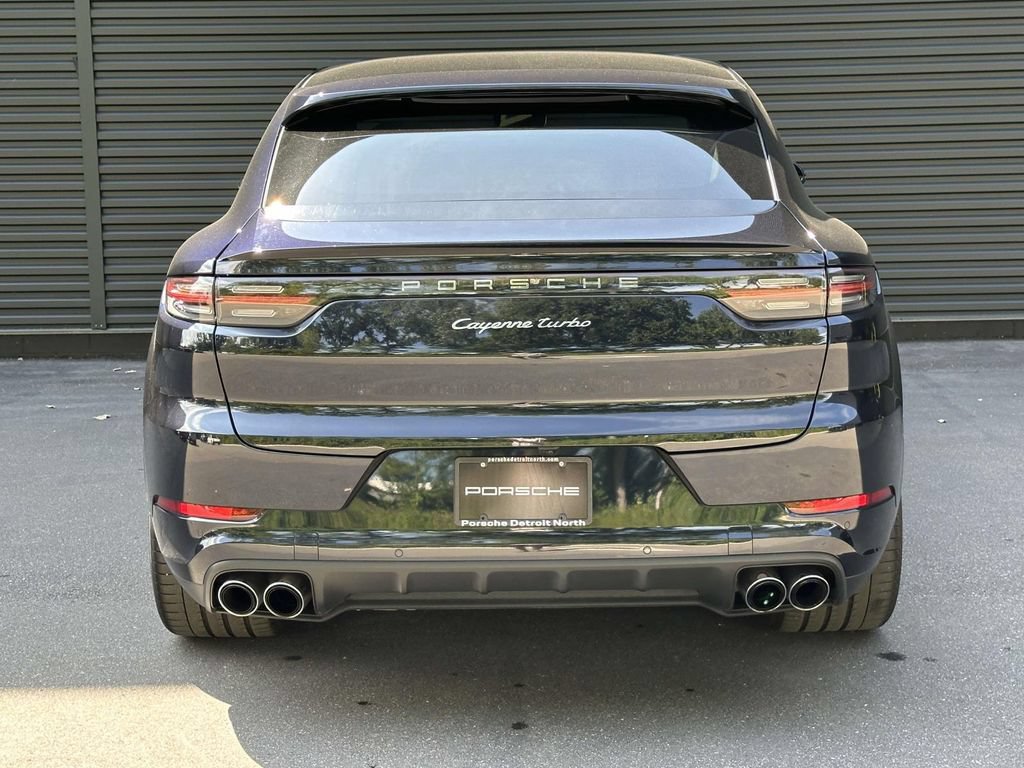 Certified 2022 Porsche Cayenne Turbo AWD/4WD image 4