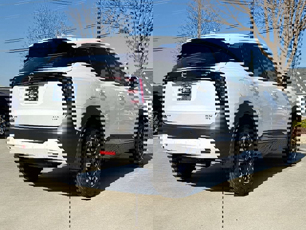 Used 2025 Nissan Kicks SV image 8