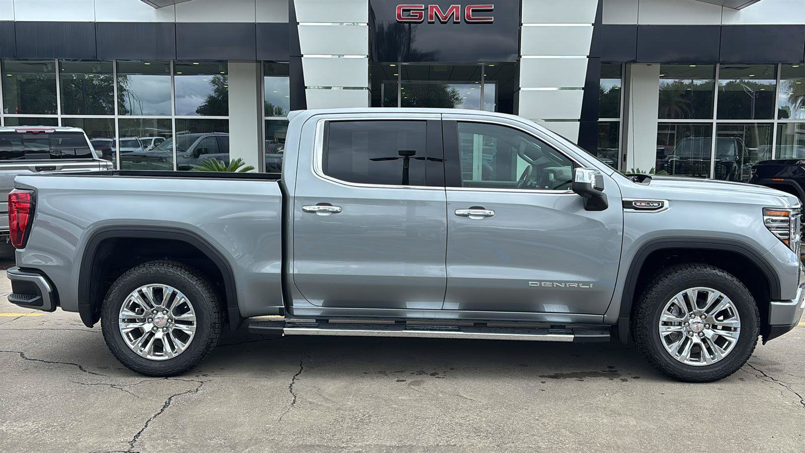 New 2026 GMC Sierra 1500 Denali AWD/4WD image 9