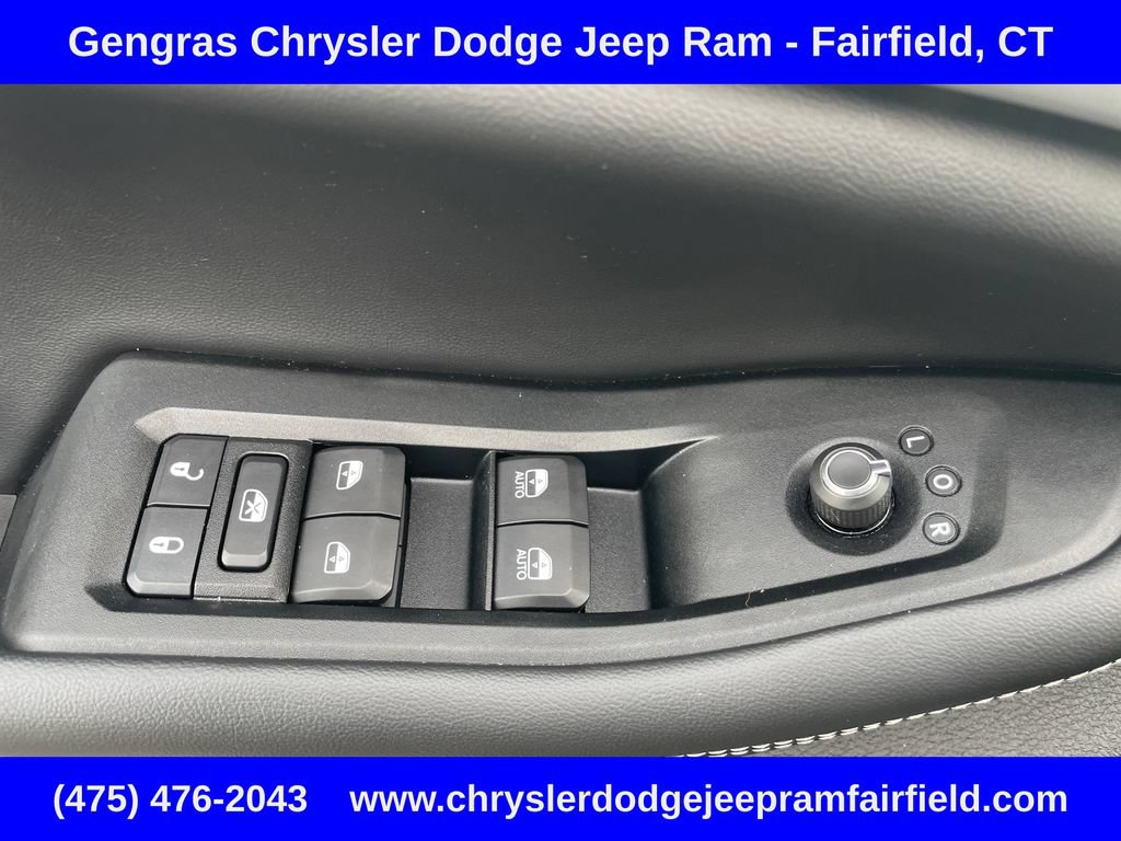 Used 2023 Jeep Grand Cherokee Limited w/ Luxury Tech Group II AWD/4WD image 47