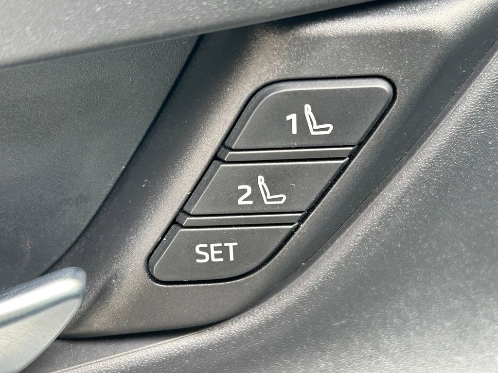 Used 2024 Toyota Prius Prime Premium w/ Advanced Technology Package image 25