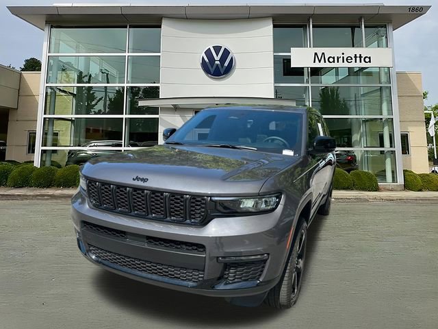 Used 2025 Jeep Grand Cherokee L Limited w/ Black Appearance Package AWD/4WD image 1