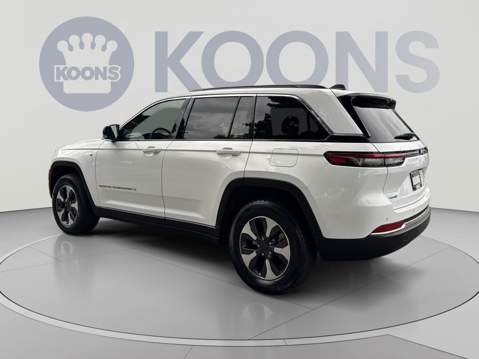 Used 2024 Jeep Grand Cherokee Limited 4xe AWD/4WD image 4