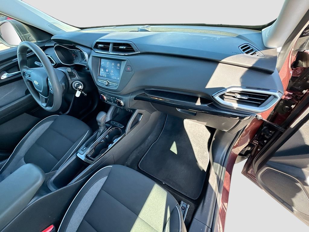 Used 2023 Chevrolet TrailBlazer LS image 26