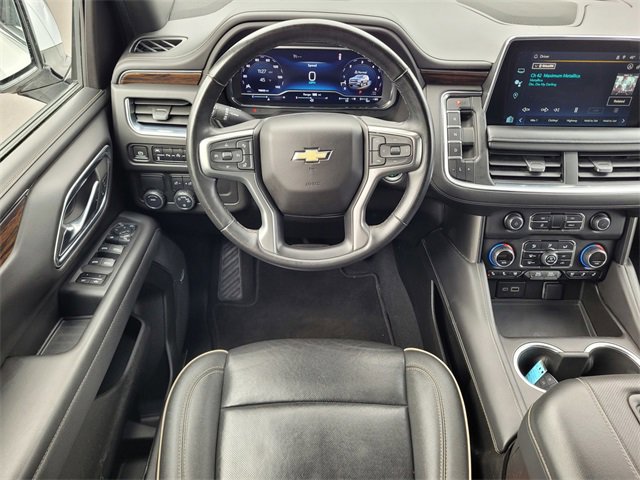 Used 2023 Chevrolet Suburban Premier image 16