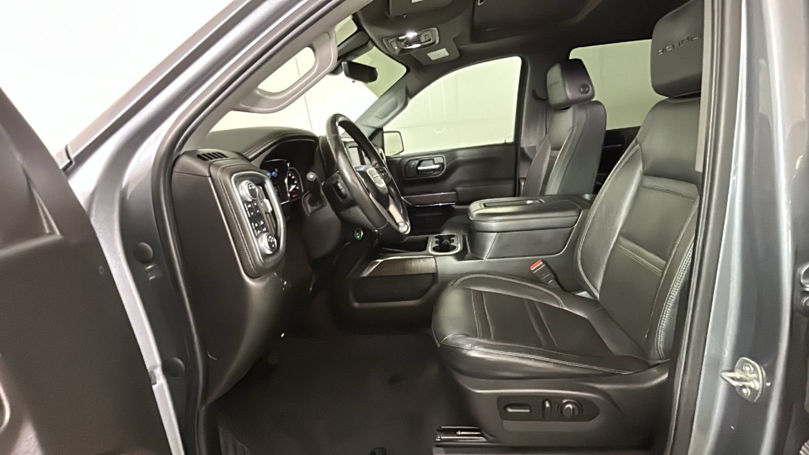 Used 2022 GMC Sierra 1500 Denali w/ Denali Reserve Package AWD/4WD image 14