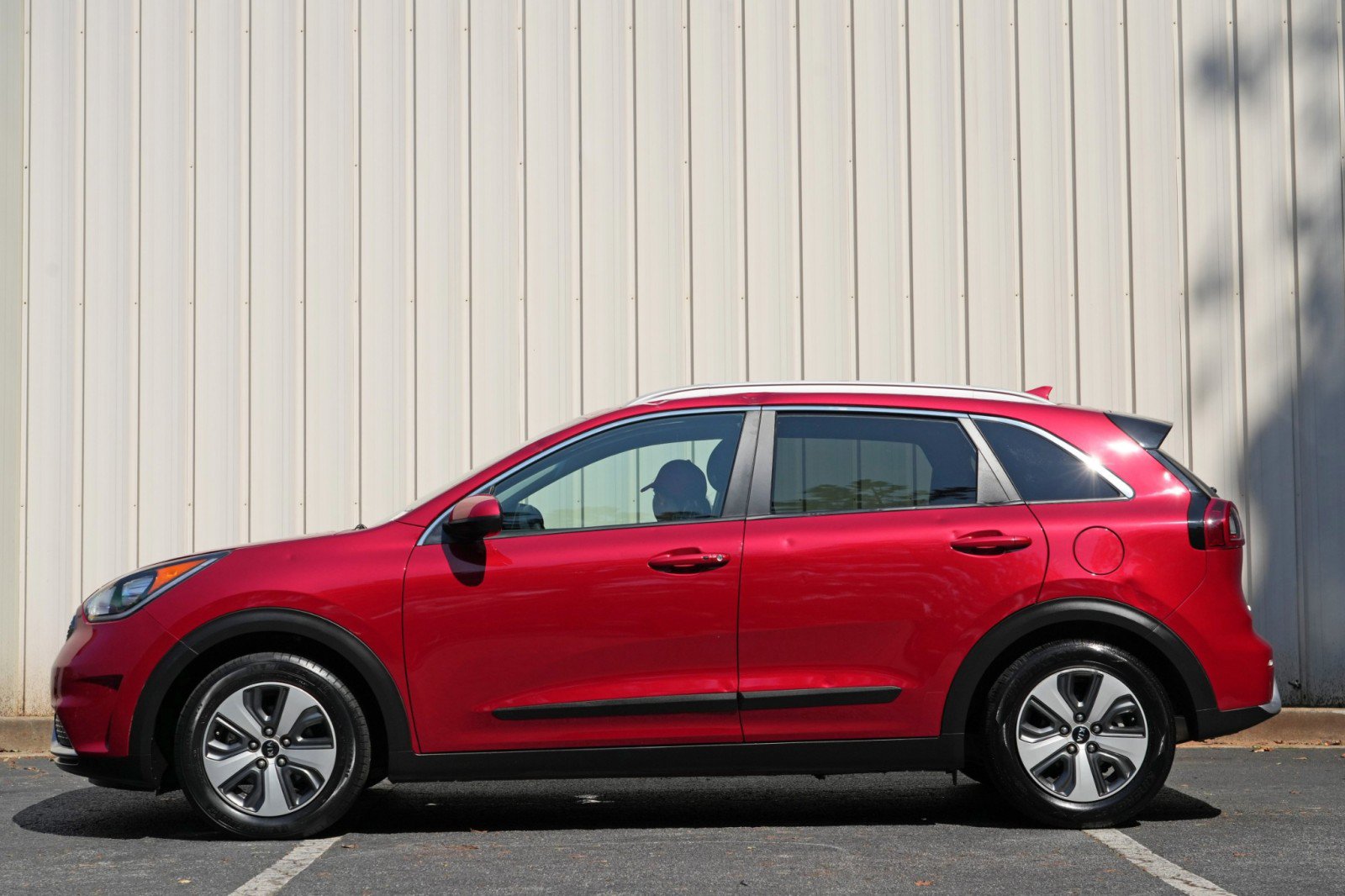Used 2019 Kia Niro LX FWD image 8