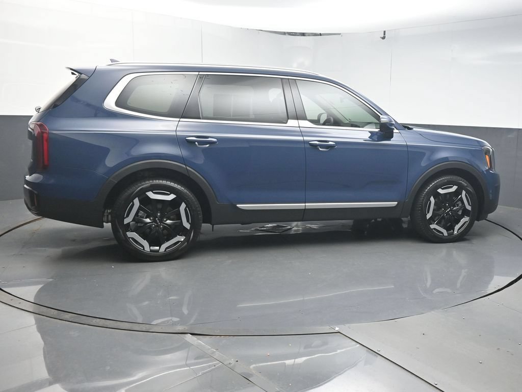 Used 2025 Kia Telluride S AWD/4WD image 8