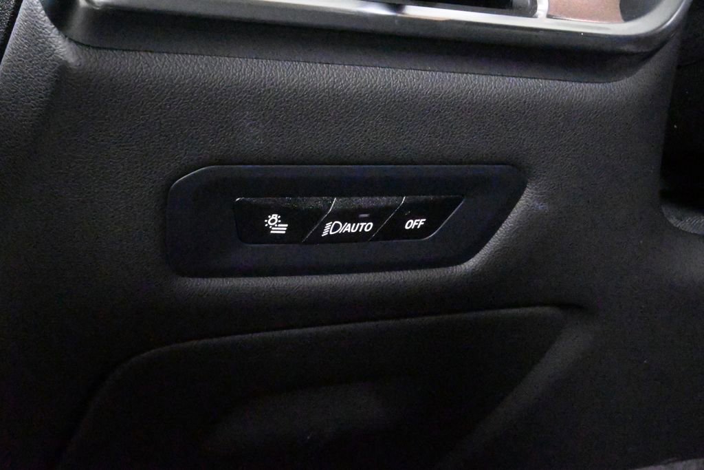 Used 2026 BMW X5 xDrive50e w/ Premium Package image 27