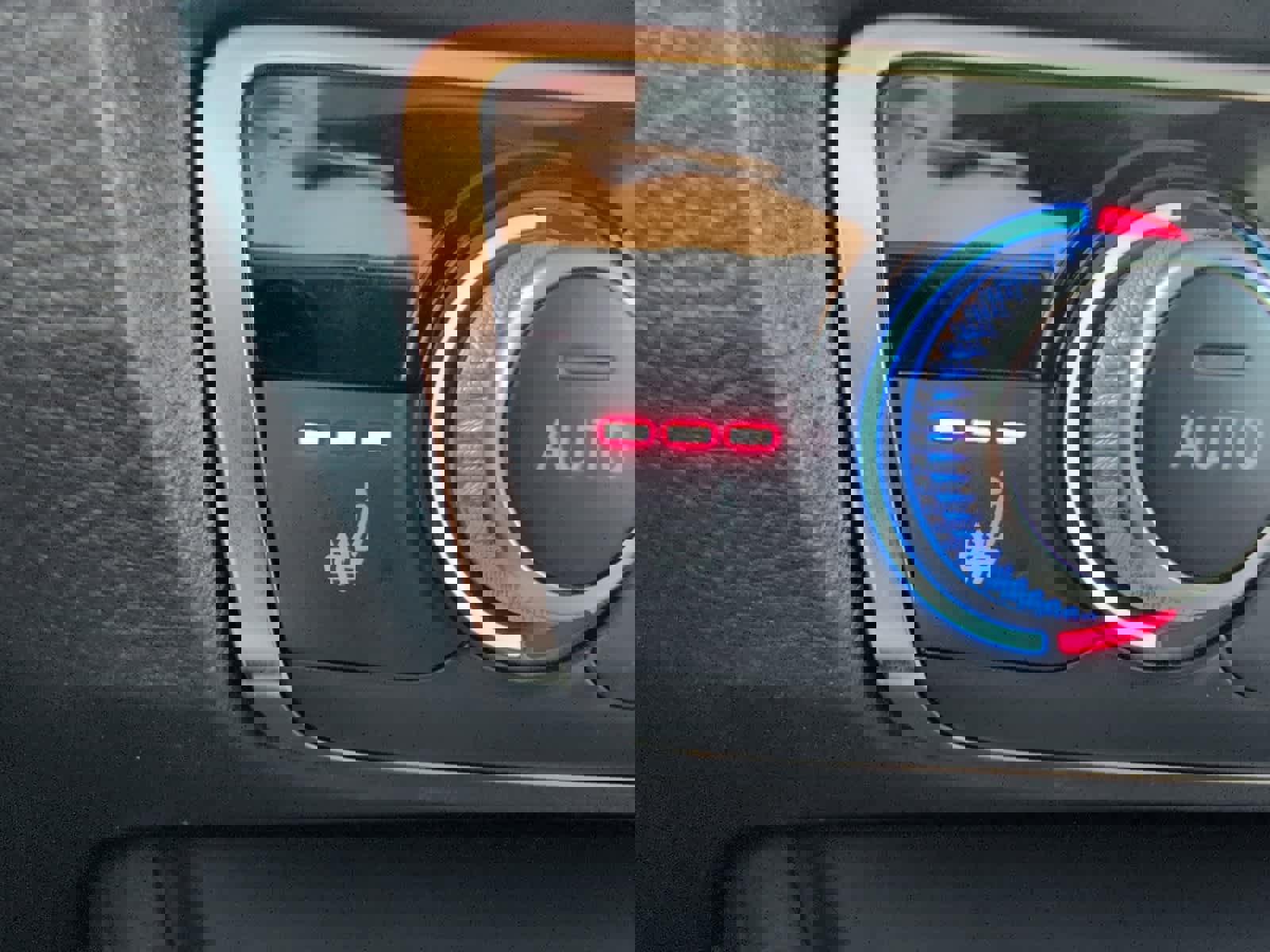 Used 2024 Audi Q3 2.0T Premium image 3