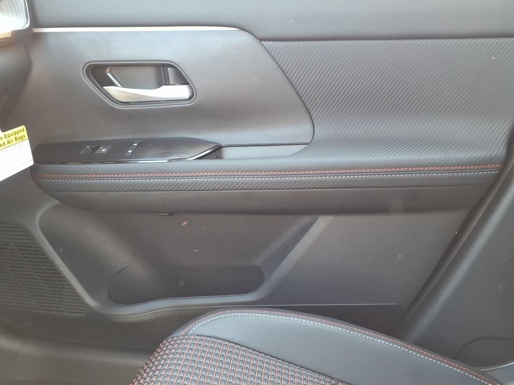 New 2026 Nissan Kicks SR w/ SR Premium Package FWD image 22