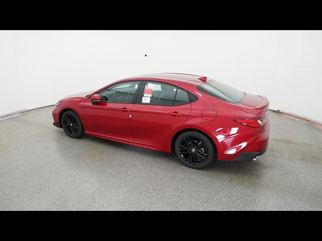 Used 2026 Toyota Camry SE FWD image 40