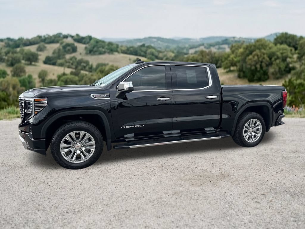 Used 2025 GMC Sierra 1500 Denali w/ Technology Package AWD/4WD image 4