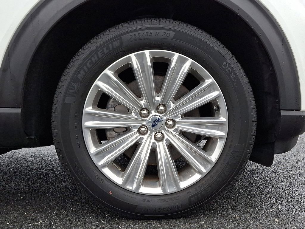 Certified 2022 Ford Explorer Limited w/ Hybrid Equipment Group 310A image 8