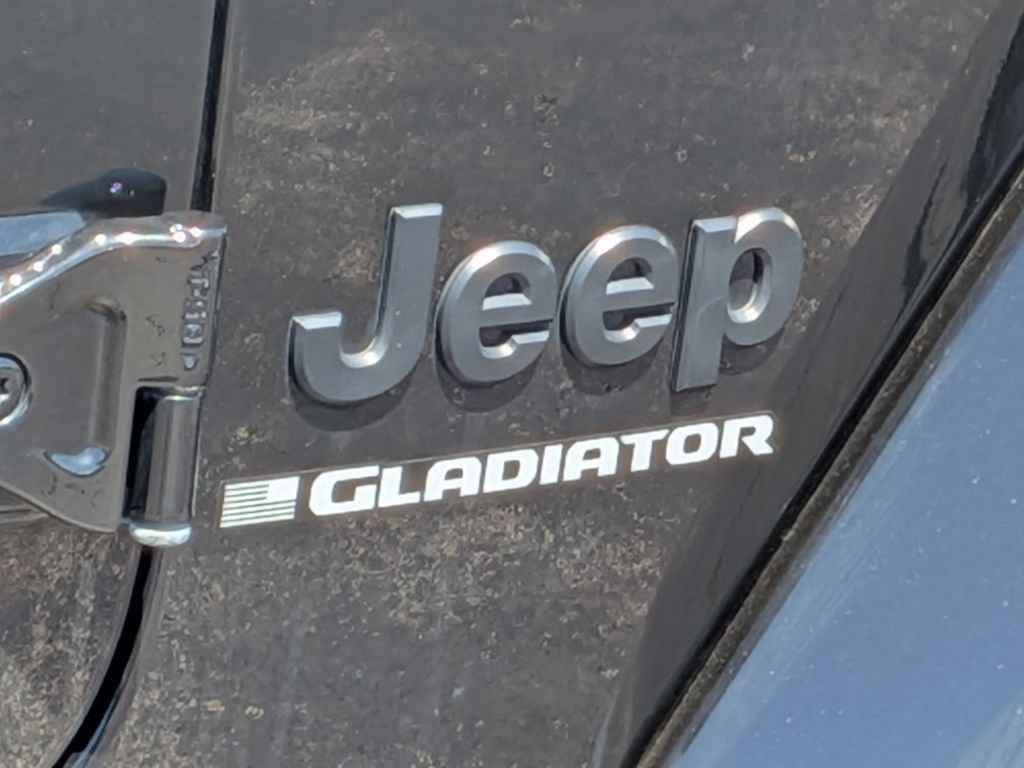 Used 2023 Jeep Gladiator Overland AWD/4WD image 9
