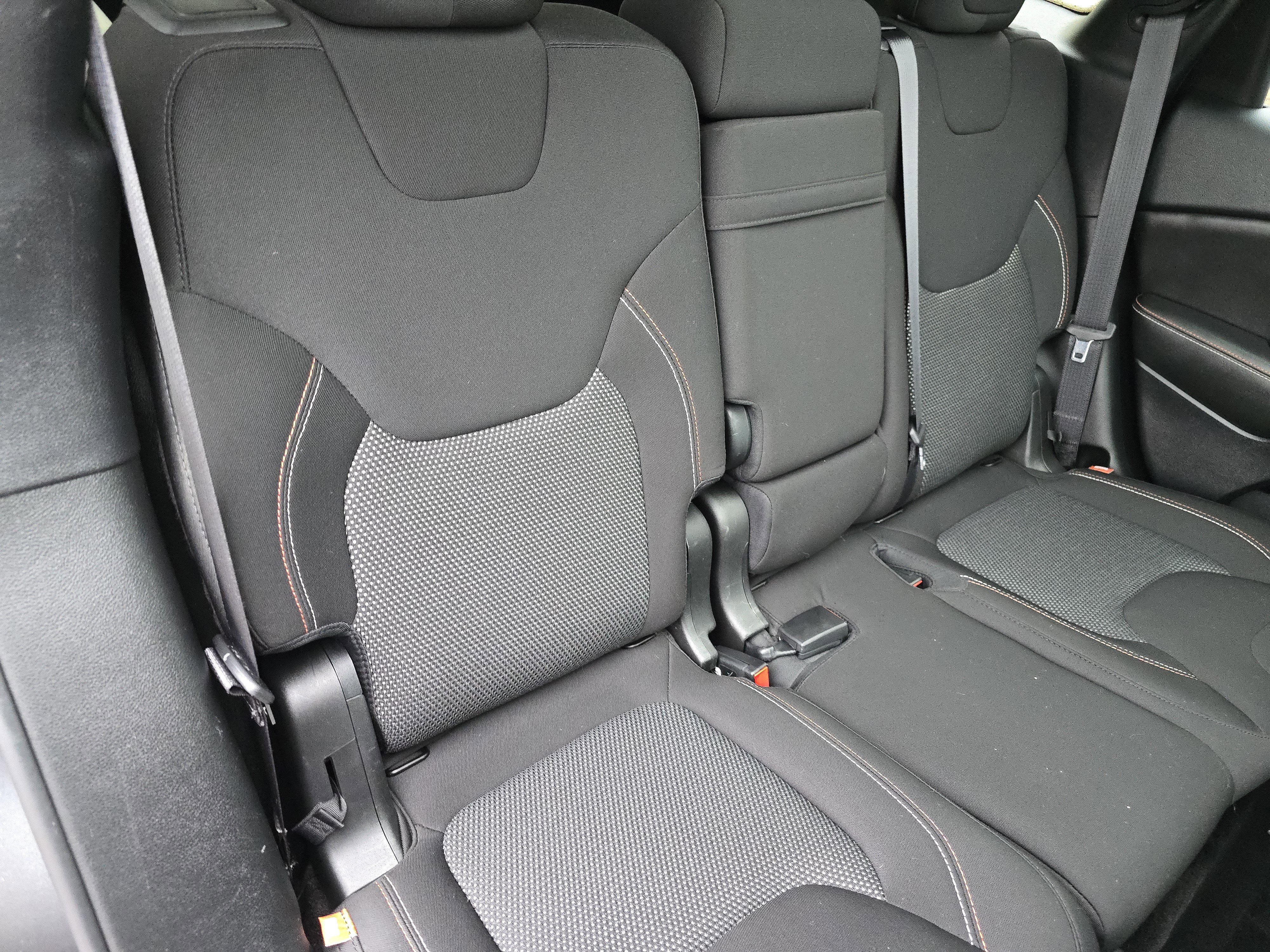 Used 2016 Jeep Cherokee 75th Anniversary image 17