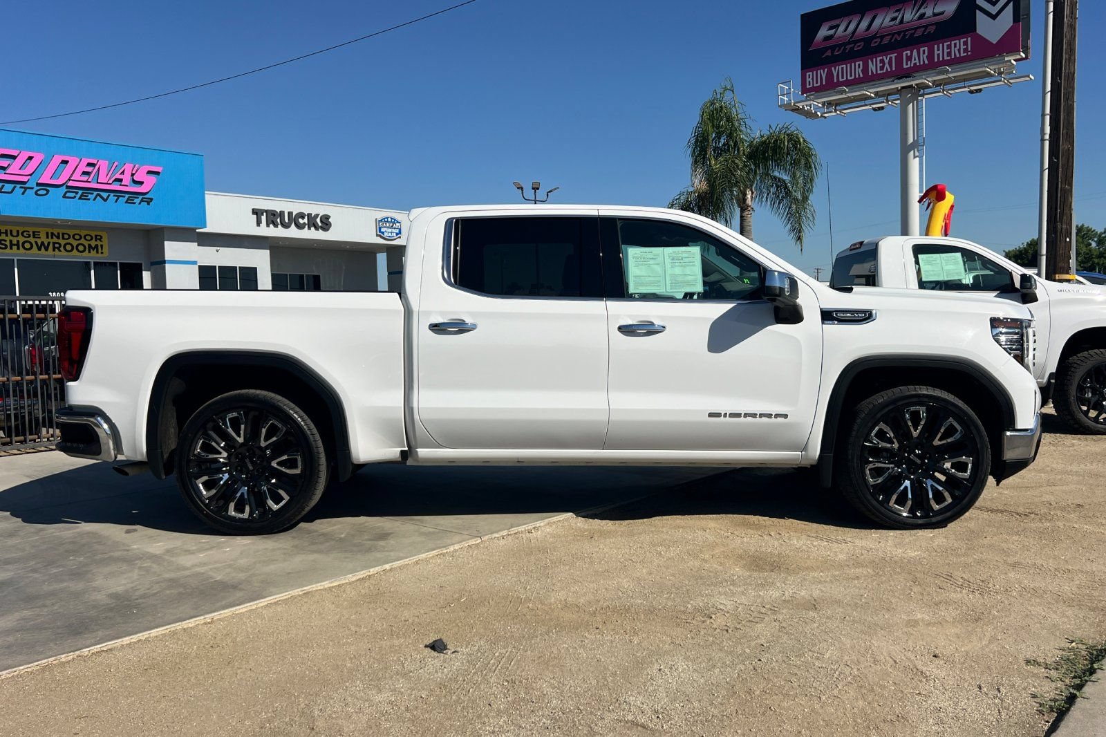Used 2026 GMC Sierra 1500 SLT RWD image 3