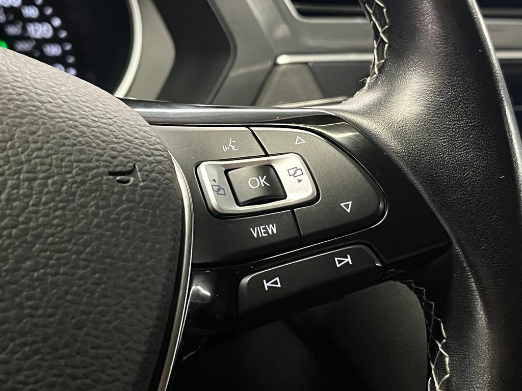 Used 2021 Volkswagen Tiguan SE R-Line AWD/4WD image 27