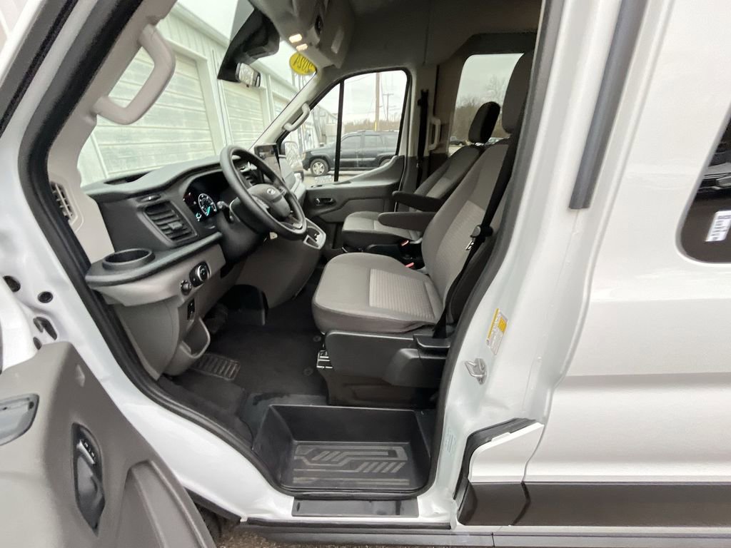 Used 2024 Ford Transit 350 XLT image 11