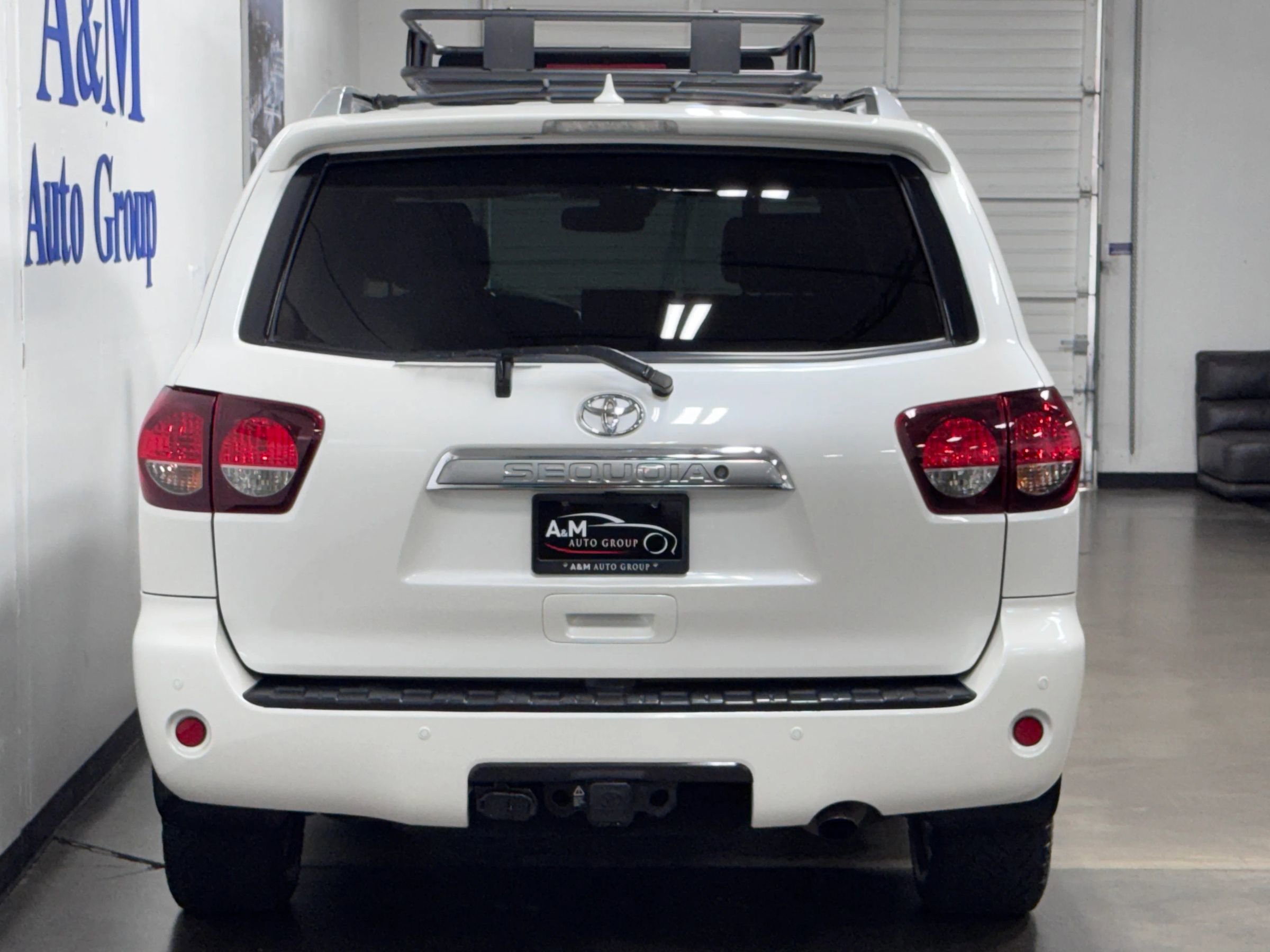 Used 2018 Toyota Sequoia Platinum AWD/4WD image 5