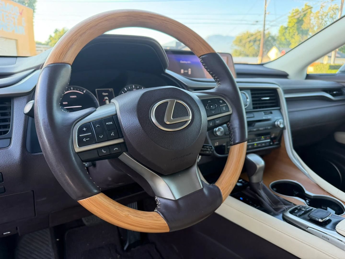 Used 2017 Lexus RX 450h AWD image 9