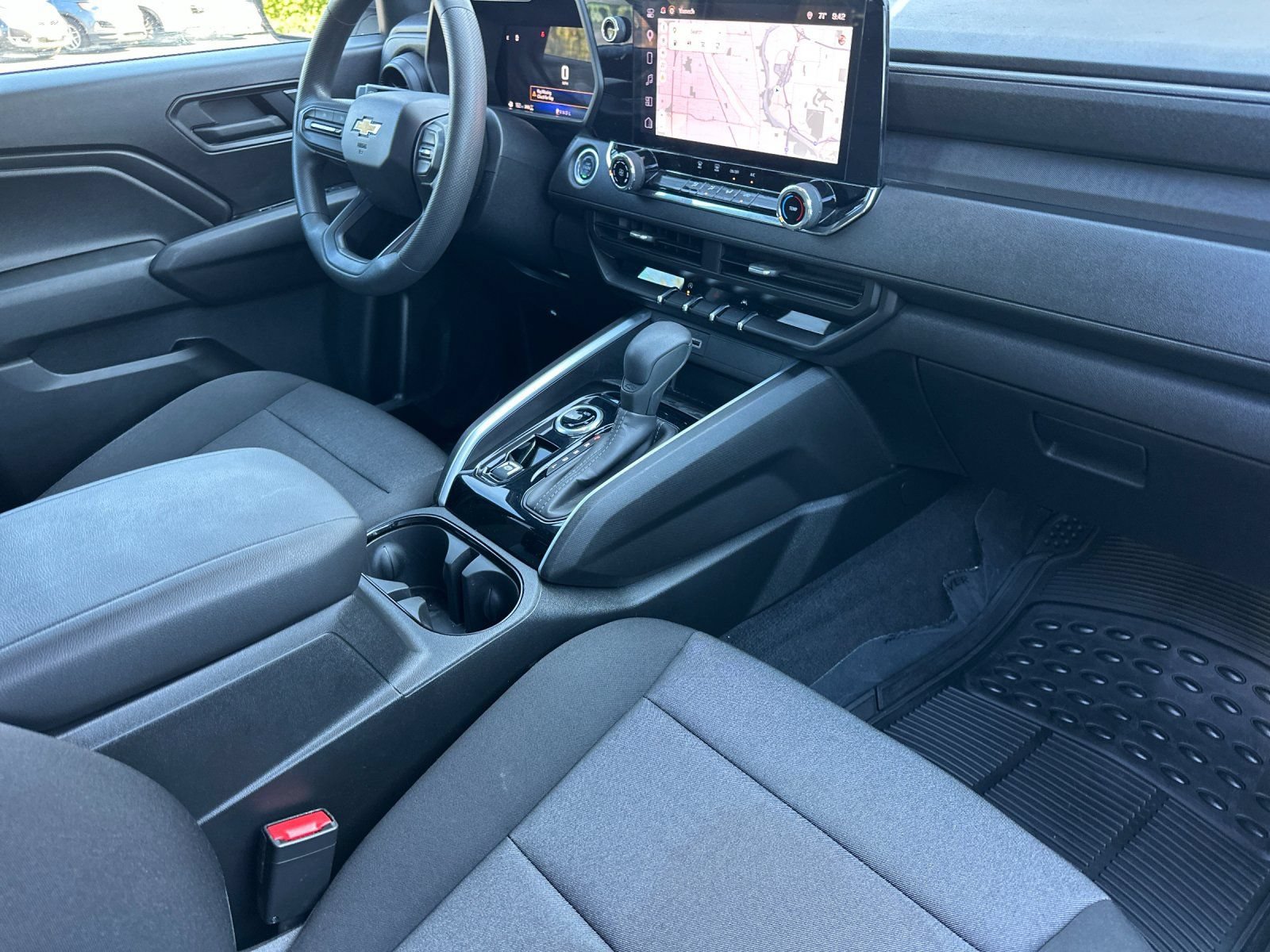 Used 2025 Chevrolet Colorado W/T AWD/4WD image 14