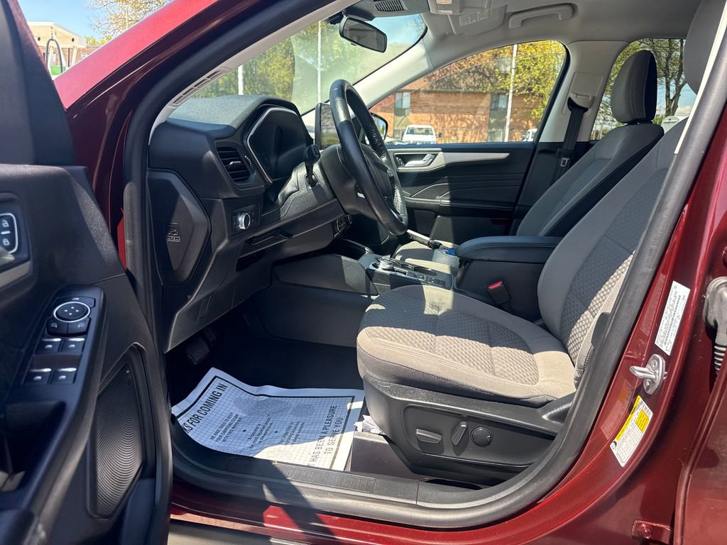 Used 2021 Ford Escape SE w/ Convenience Package AWD/4WD image 22