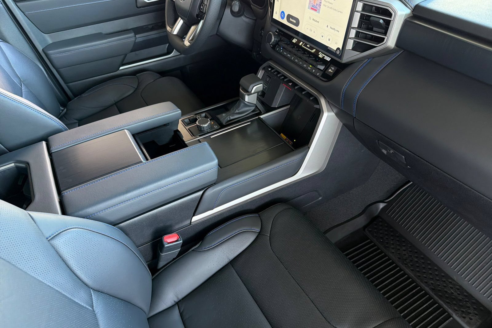 New 2026 Toyota Sequoia Platinum w/ Tow Technology Package AWD/4WD image 18