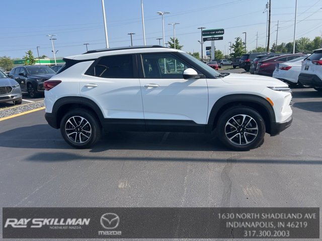 Used 2025 Chevrolet TrailBlazer LT image 4