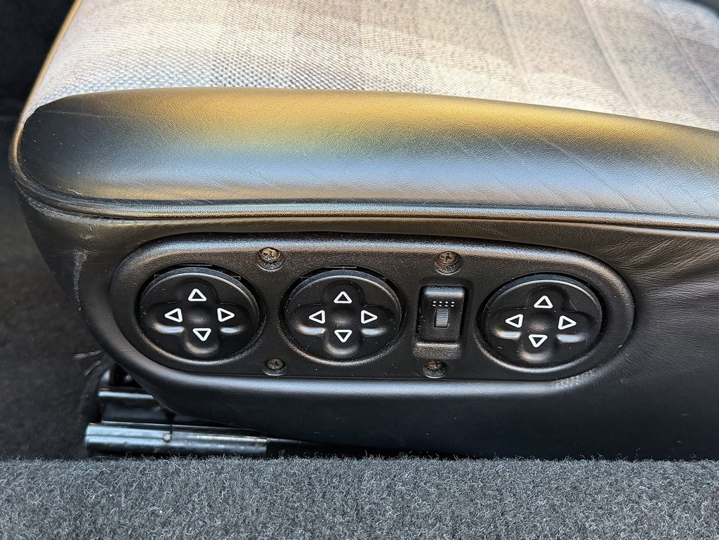 Used 1994 Porsche 911 Turbo image 18