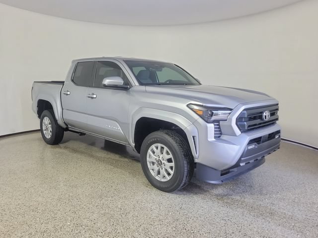 Used 2026 Toyota Tacoma SR5 RWD image 4