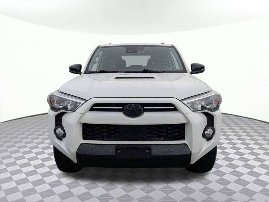 Used 2020 Toyota 4Runner Venture w/ Moonroof Package AWD/4WD image 8