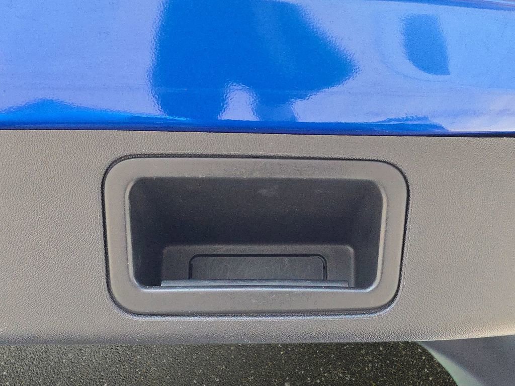 Used 2018 Chevrolet Volt LT w/ Comfort Package image 17