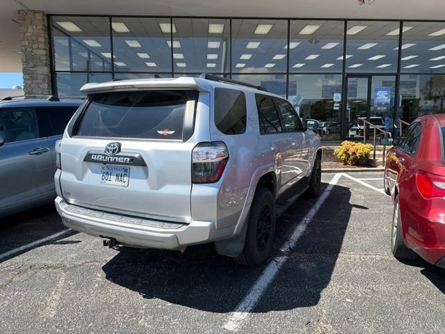 Used 2020 Toyota 4Runner TRD Off-Road AWD/4WD image 3