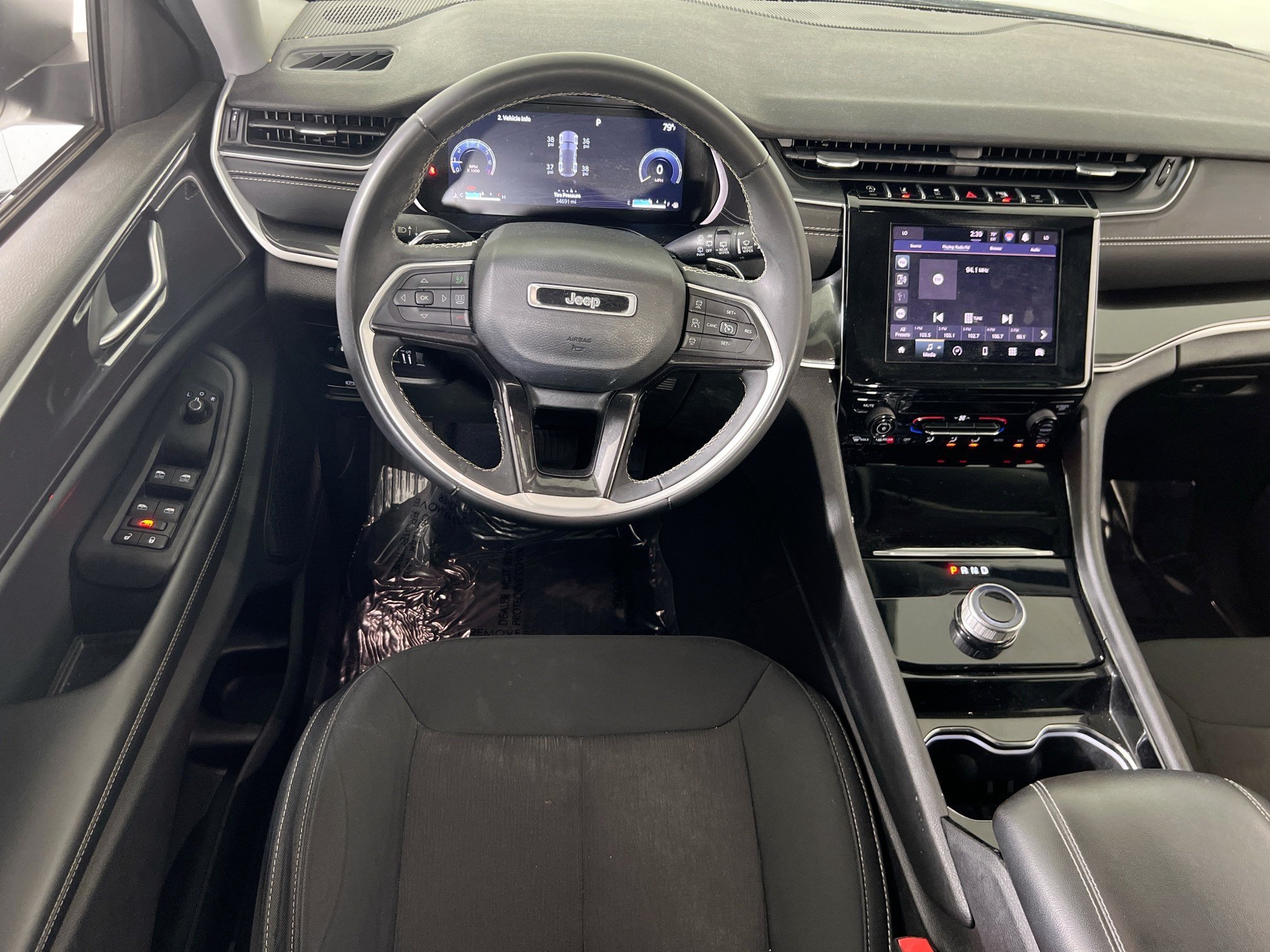 Used 2023 Jeep Grand Cherokee Laredo AWD/4WD image 20
