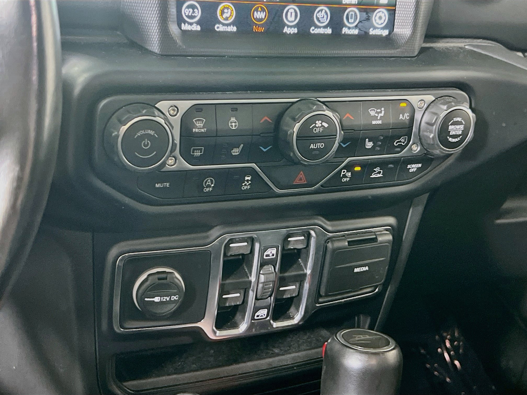 Used 2022 Jeep Gladiator Overland AWD/4WD image 16