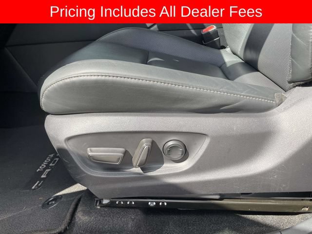 Used 2025 Toyota Crown Platinum AWD/4WD image 23