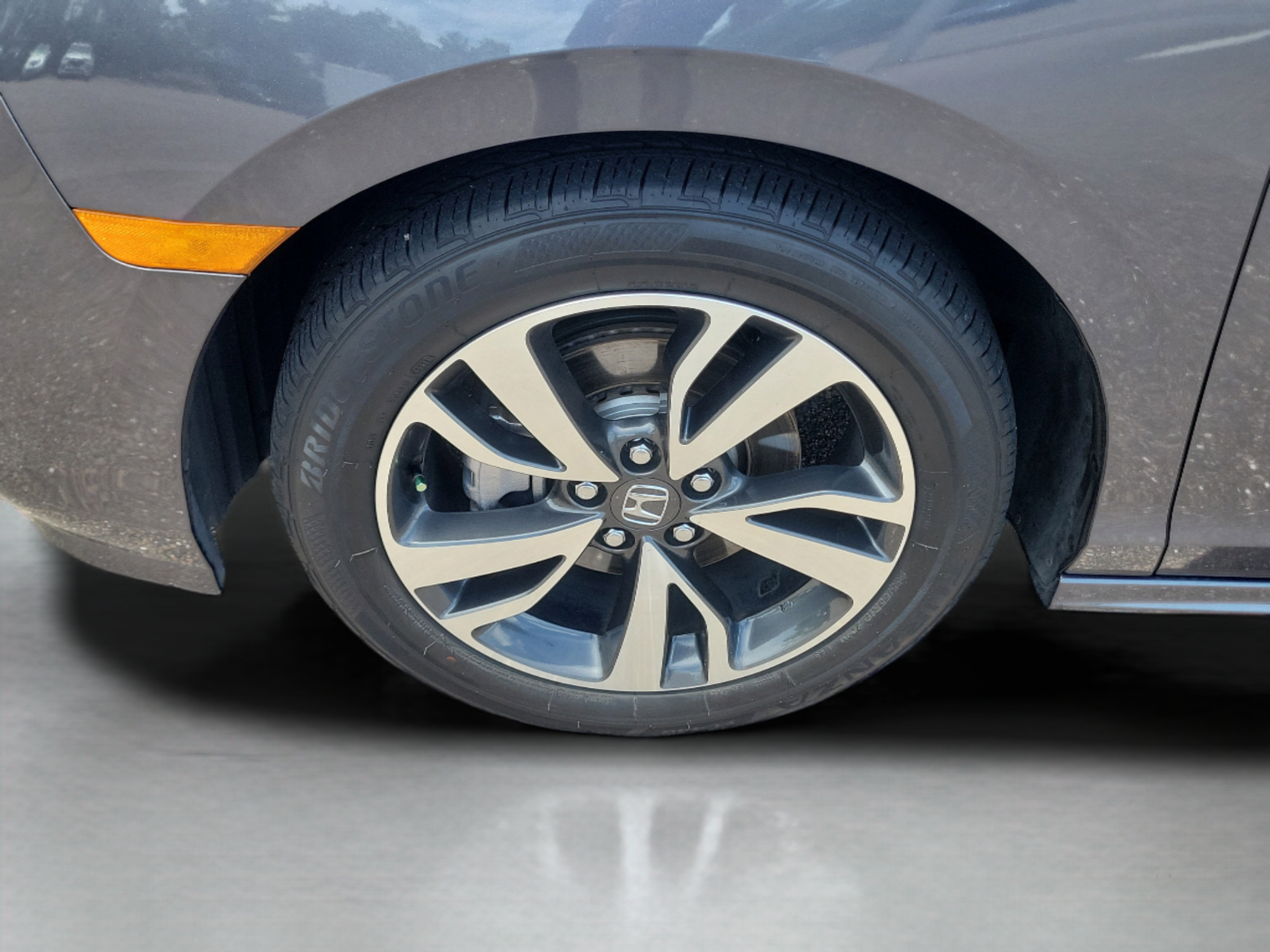 Certified 2024 Honda Odyssey Touring image 35