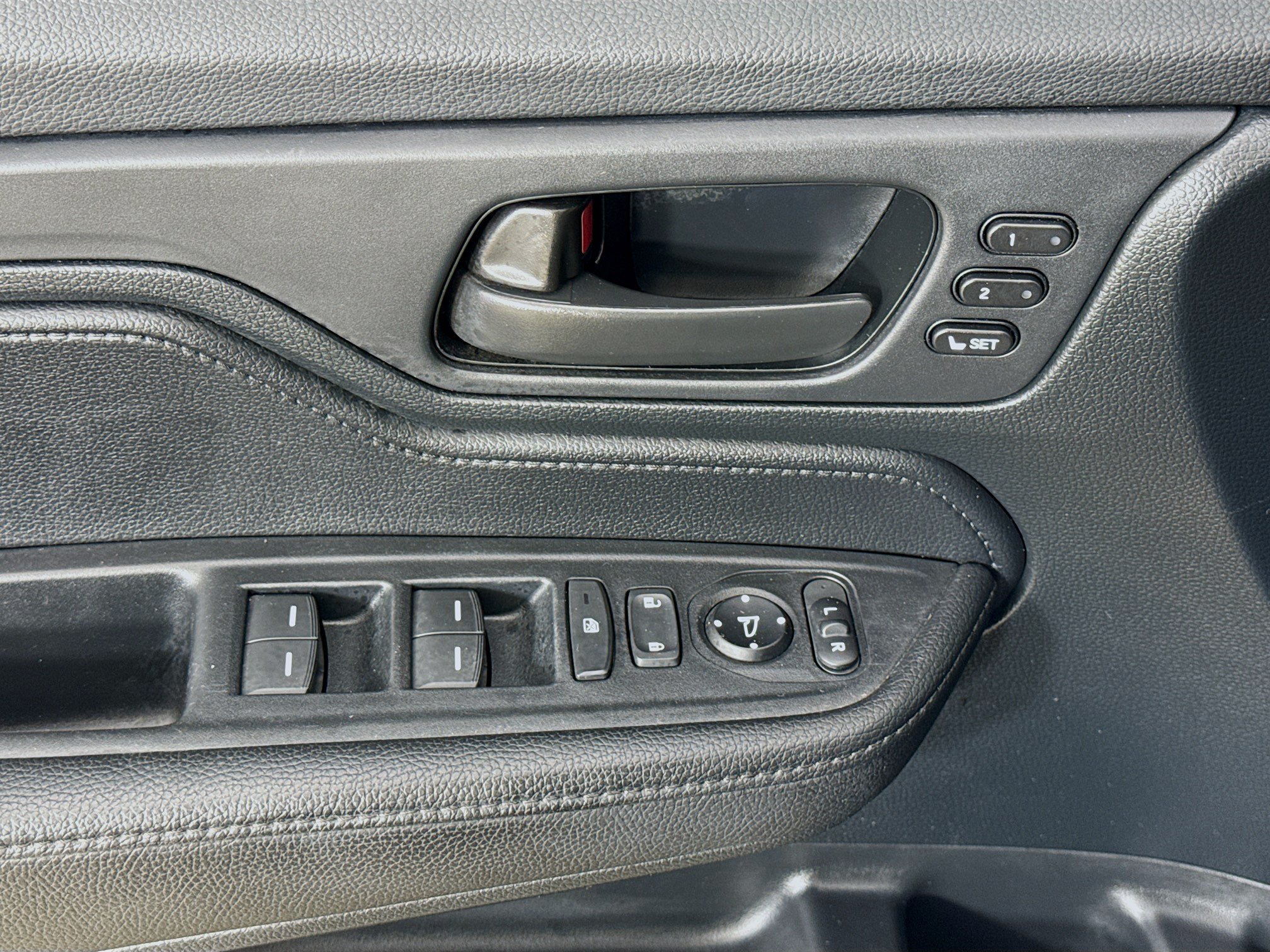 Used 2023 Honda Odyssey EX-L image 19