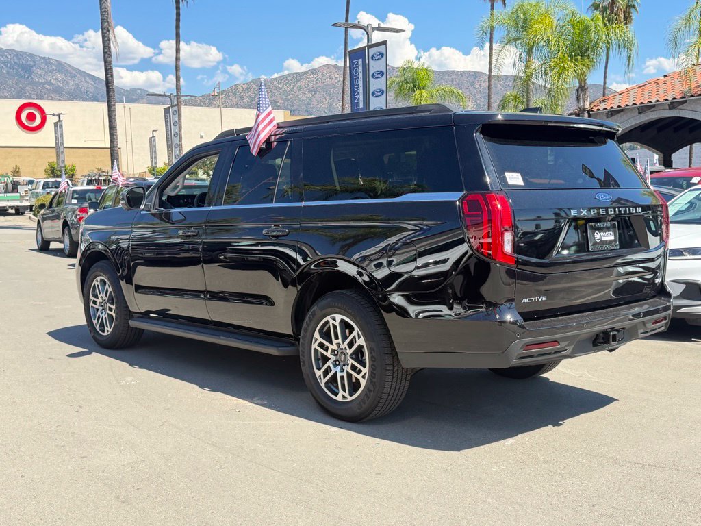 Used 2026 Ford Expedition Max Active RWD image 8