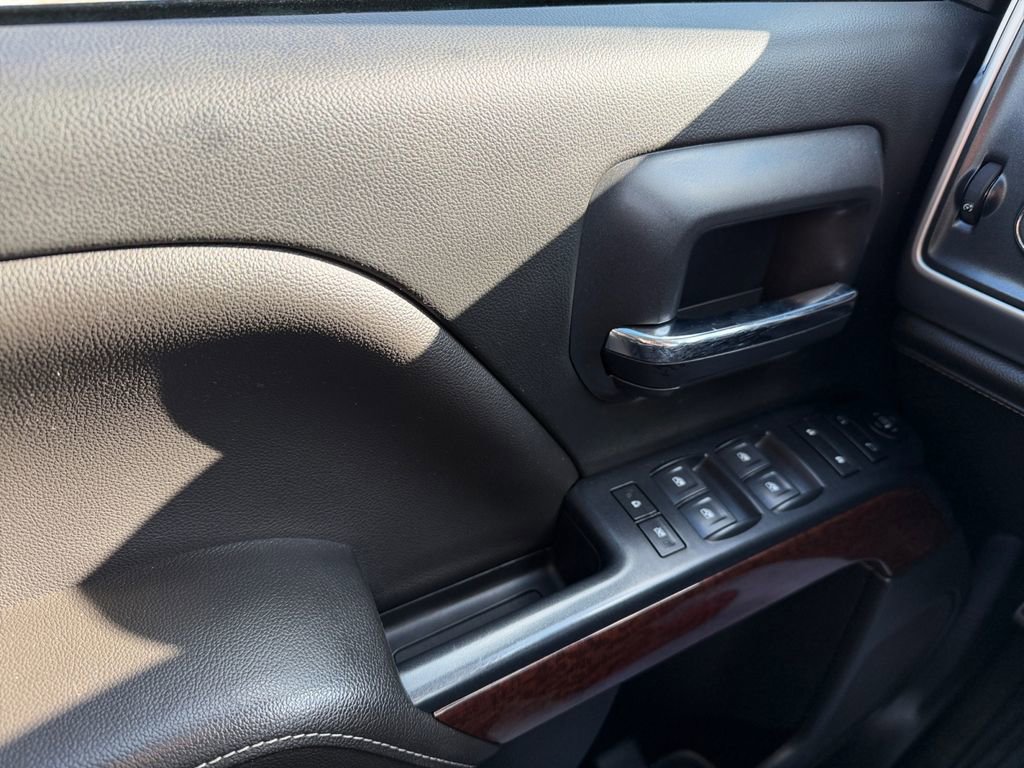 Used 2017 GMC Sierra 1500 SLE w/ SLE Value Package image 19