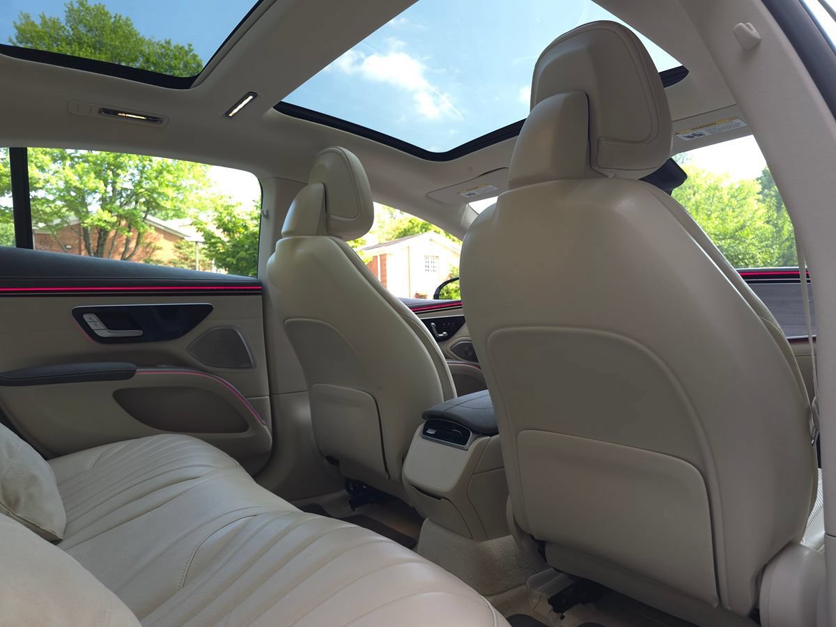 Used 2023 Mercedes-Benz EQS 450+ Sedan image 19