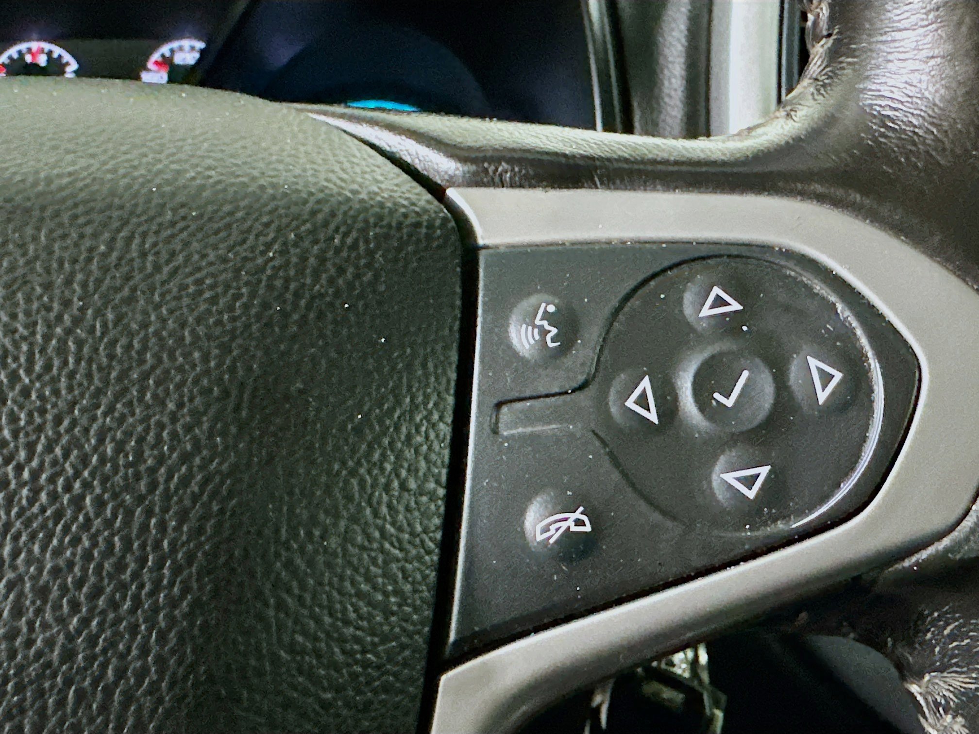 Used 2022 Chevrolet Colorado LT w/ Fleet Safety Package image 17