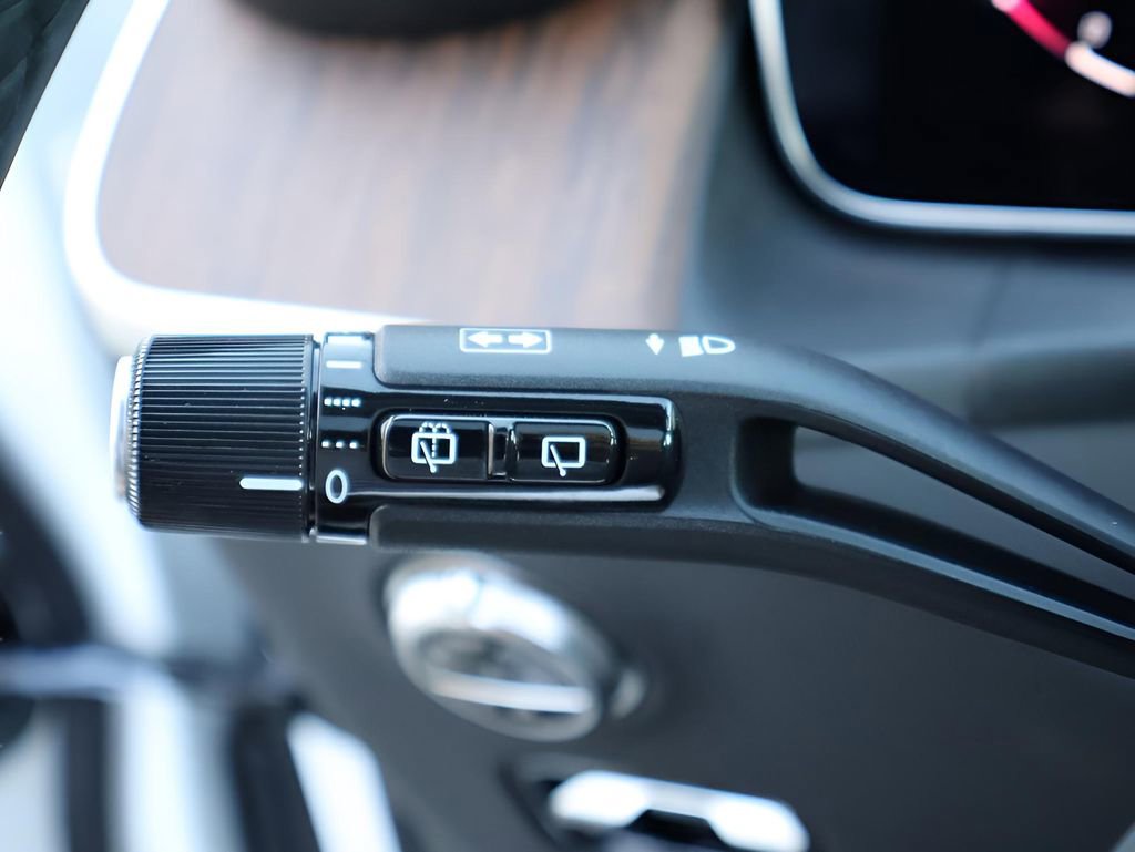 Certified 2025 Mercedes-Benz GLC 300 4MATIC image 34