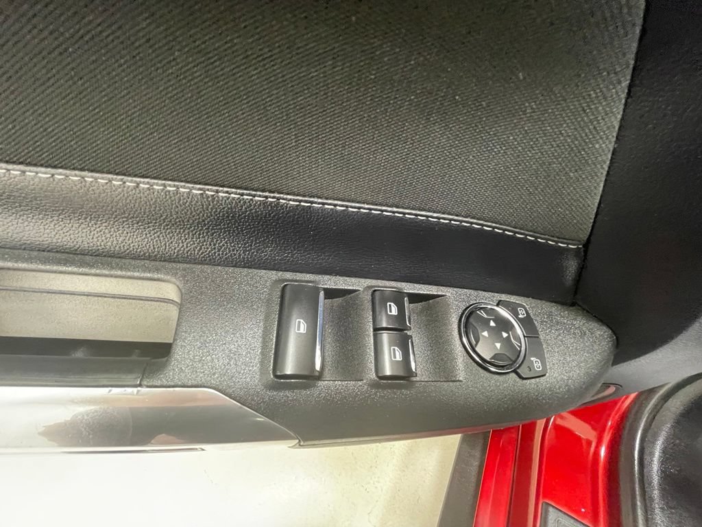 Used 2017 Ford Mustang Convertible RWD image 19