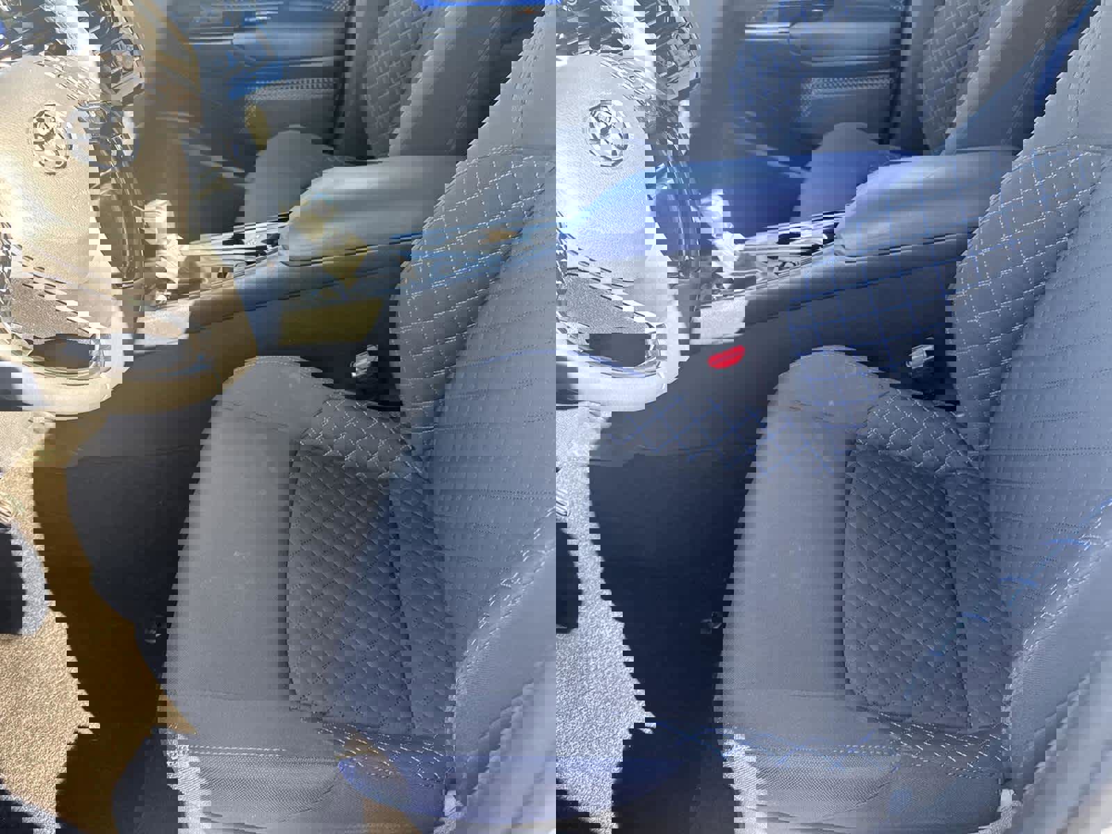 Used 2021 Toyota C-HR XLE image 12