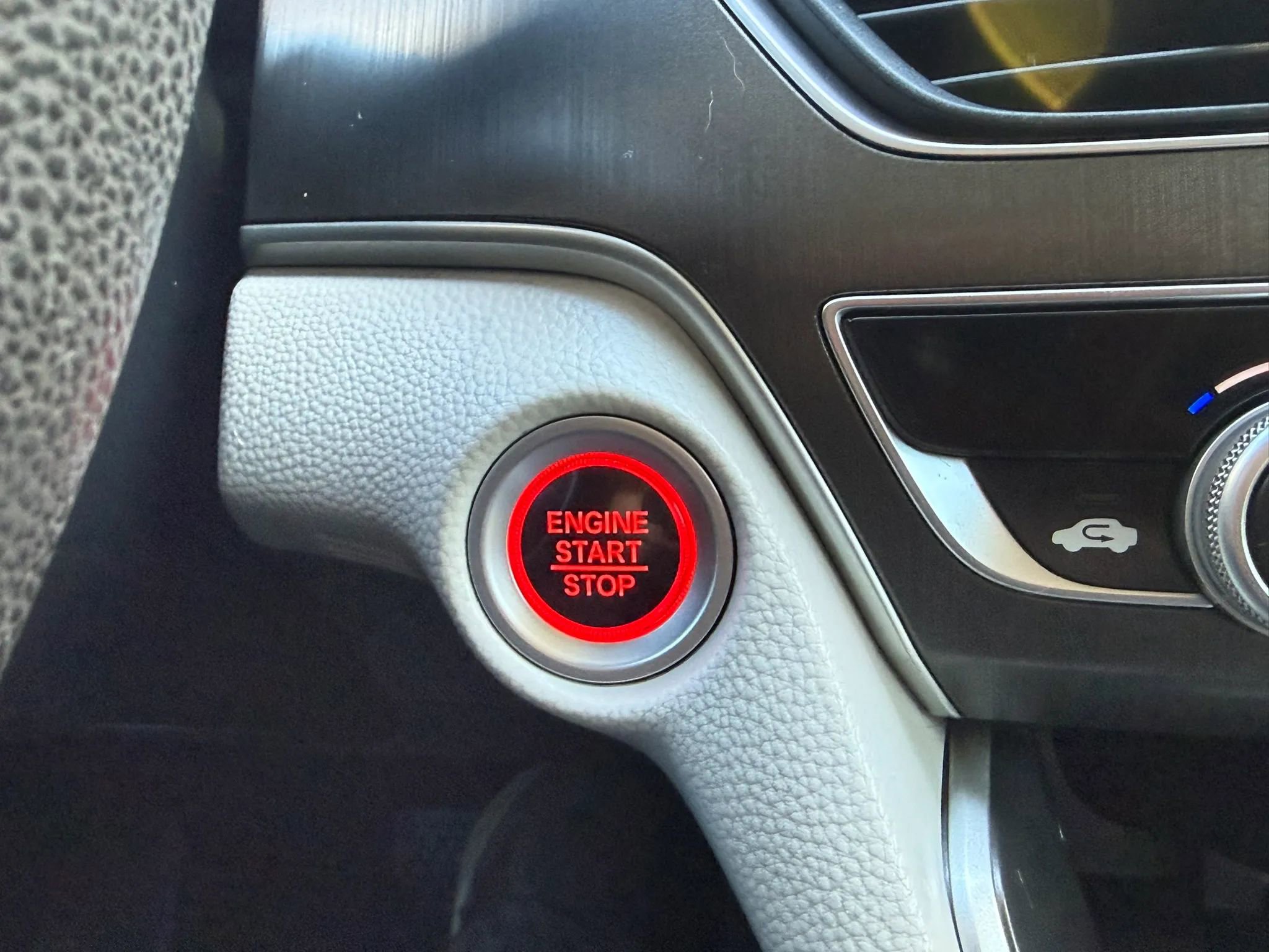 Used 2018 Honda Accord LX image 33