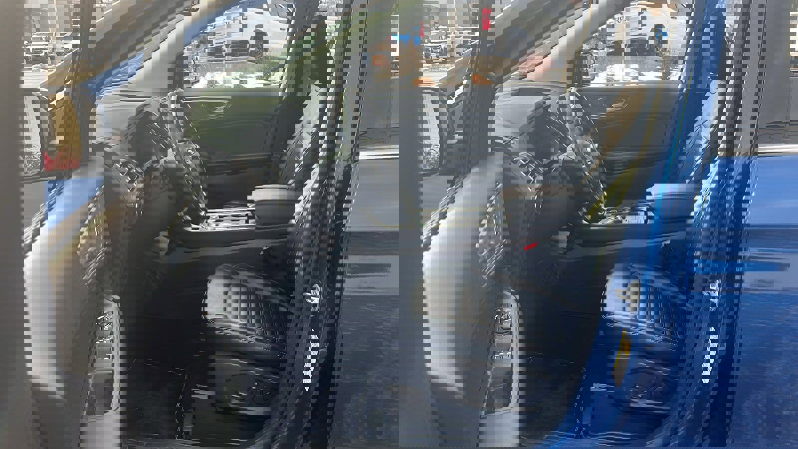 Used 2022 Ford Edge SEL w/ Convenience Package image 11