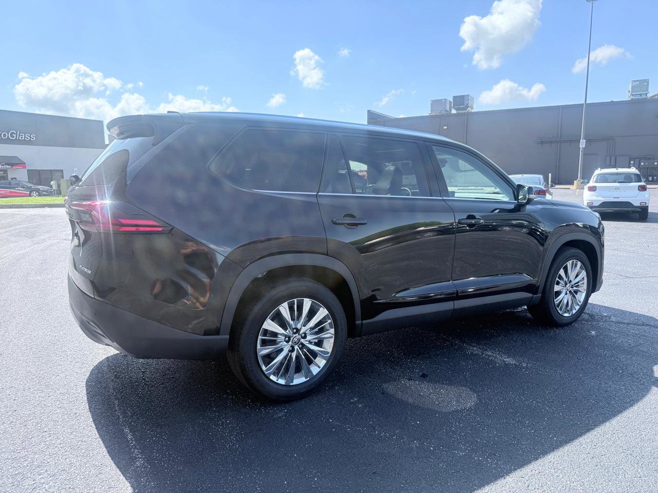 Used 2025 Toyota Grand Highlander AWD image 5