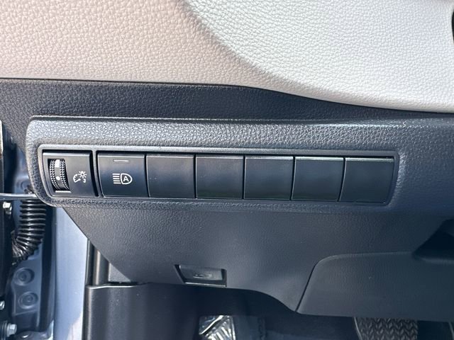 Used 2025 Toyota Corolla LE FWD image 32